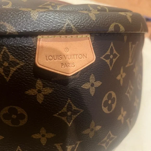 Louis Vuitton Bumbag authentic used great condition - Picture 4 of 16